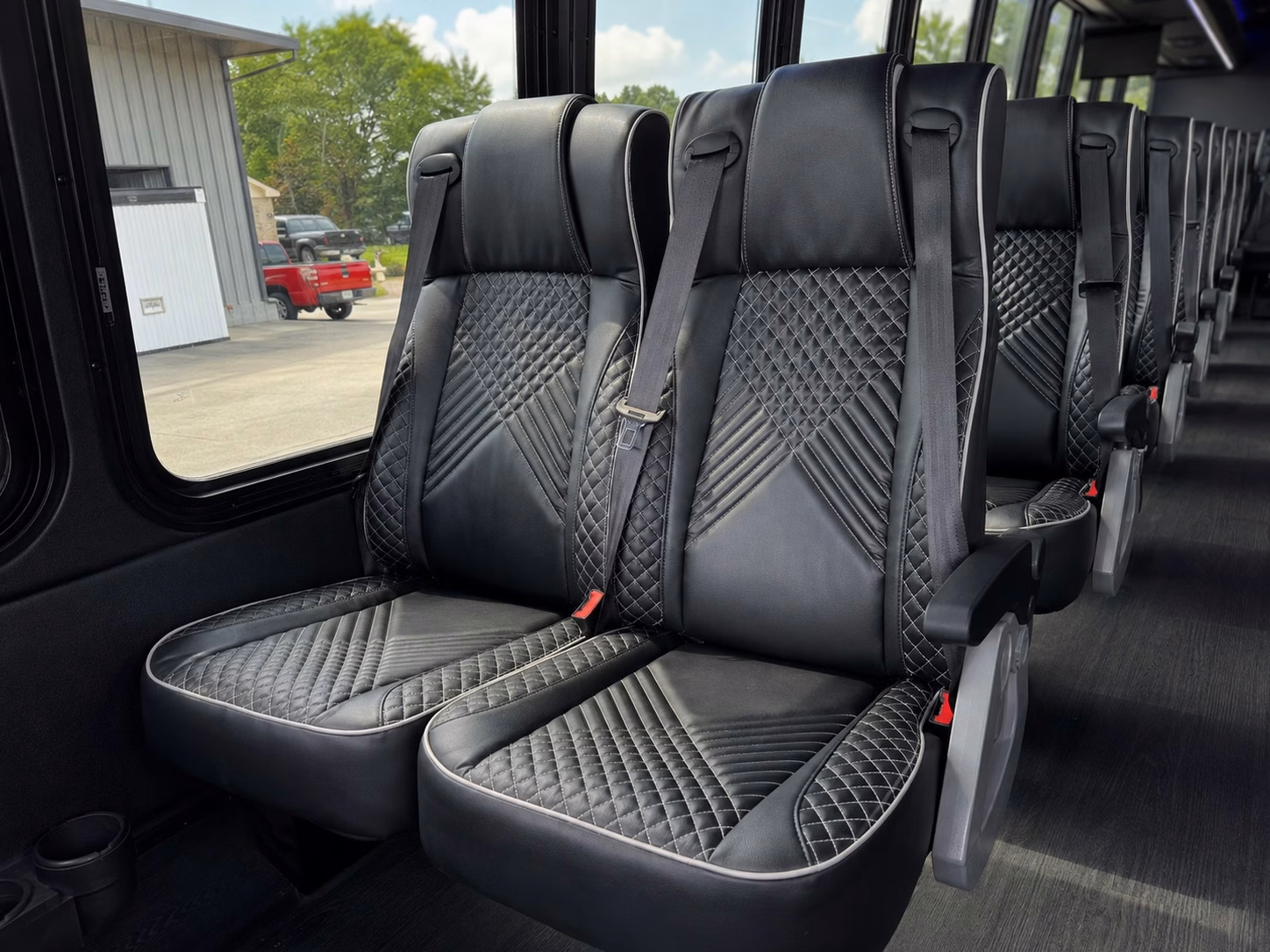 lincoln charter bus rentals