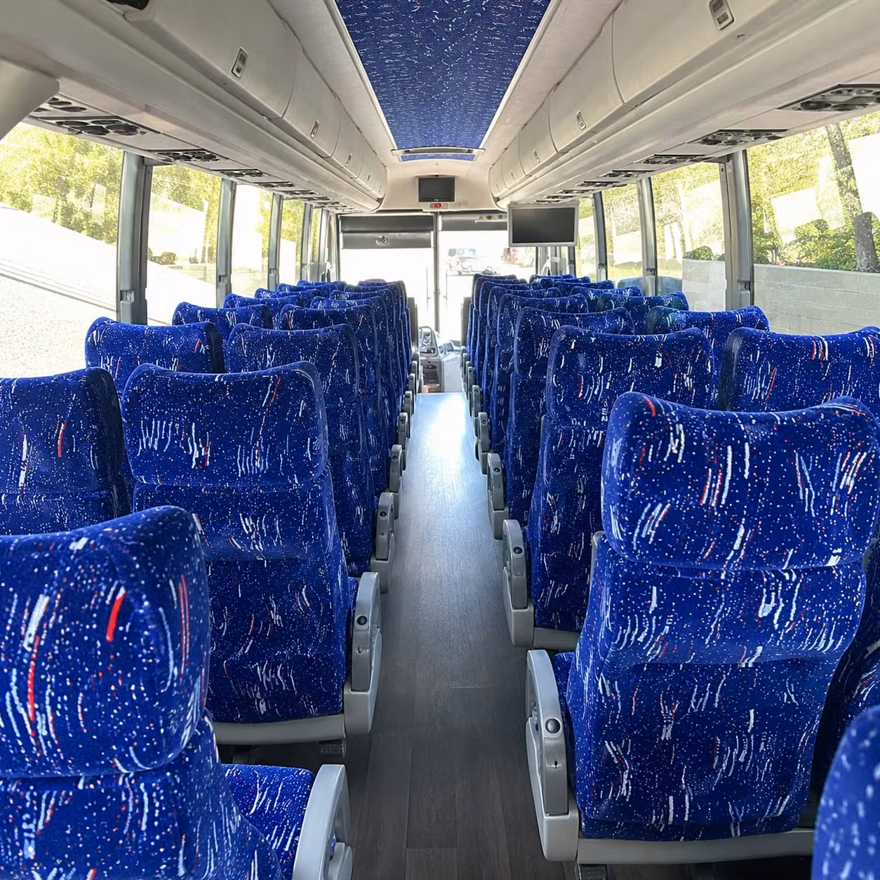 lincoln charter bus