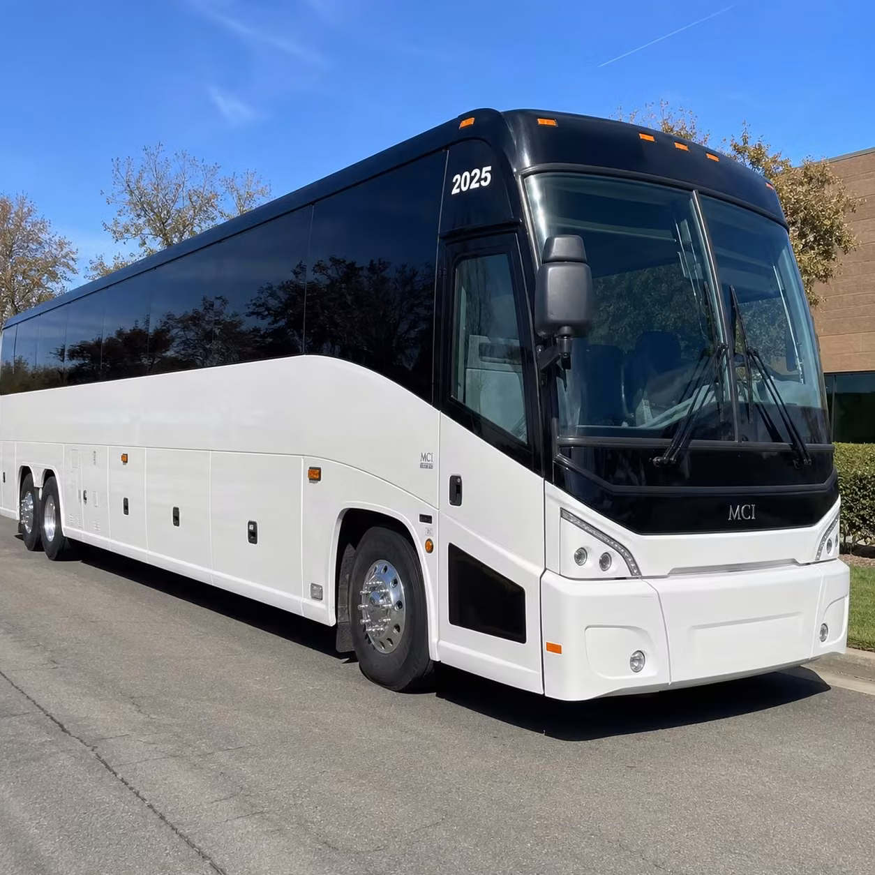 lincoln charter buses